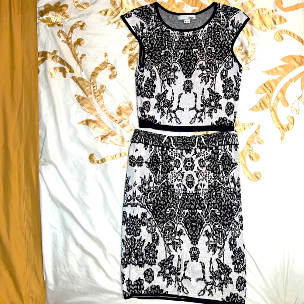 Womens two piece woven skirt set